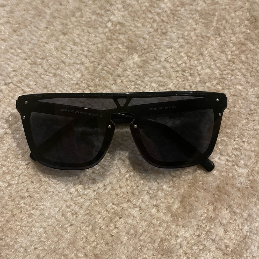 Louis Vuitton Sunglassess